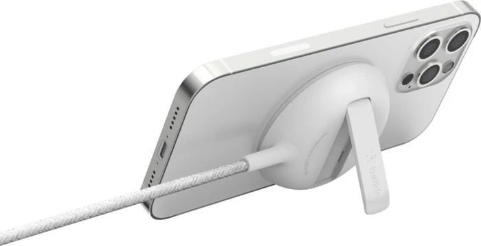 Belkin BoostCharge Pro tragbares drahtloses Ladepad mit MagSafe 15W