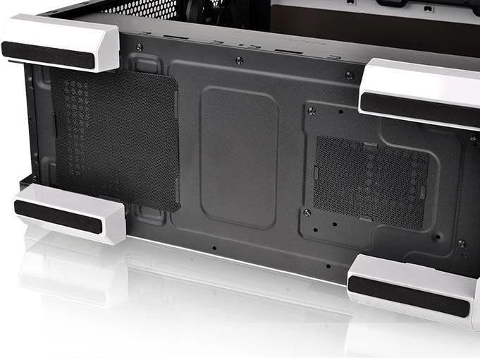 Thermaltake Versa C22 RGB Snow Edition weiß, Acrylfenster
