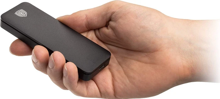 Kolink M.2 PCIe SSD enclosure with USB-C, USB-C 3.1
