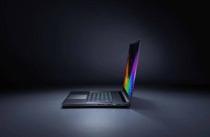 Razer Blade Pro 17 (2019) - FHD/144Hz, Core i7-9750H, 16GB RAM, 512GB SSD, GeForce RTX 2060, DE