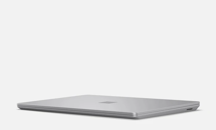 Microsoft Surface Laptop Go 2, Eisblau, Core i5-1135G7, 8GB RAM, 128GB SSD, DE, Business