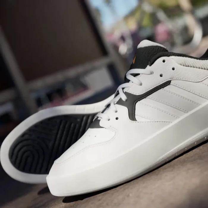 adidas Court 24 core black/off white/crew orange