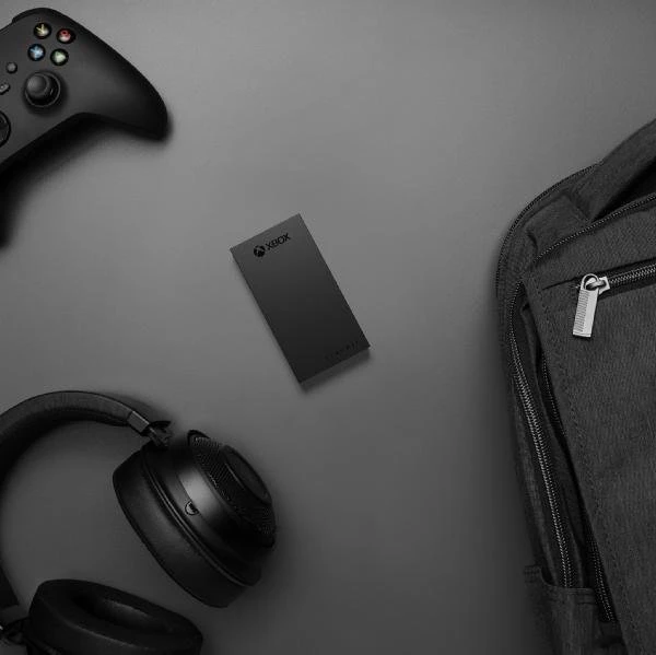 Seagate Game Drive for Xbox SSD, 1TB, +Rescue, USB 3.0 Micro-B