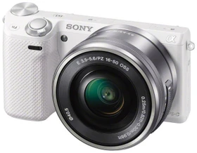 Sony Alpha NEX-5R weiß mit Objektiv E PZ 16-50mm 3.5-5.6 OSS