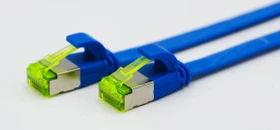 Helos Ultra Flach-Patchkabel, Cat6a, U/FTP, RJ-45/RJ-45, 15m, blau