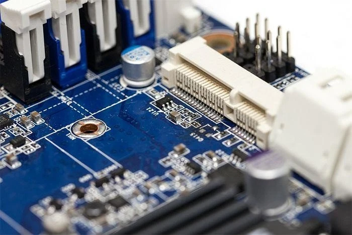 GIGABYTE MW50-SV0 (Intel 2011-3)