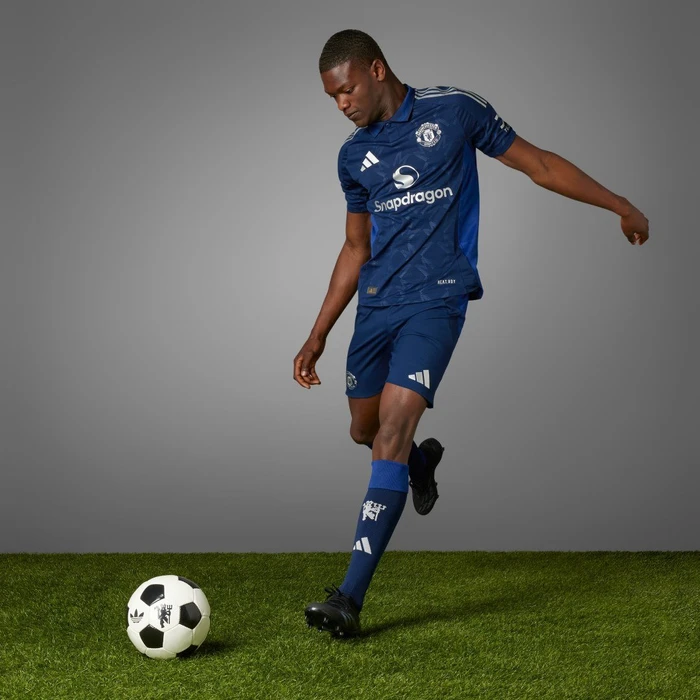 adidas Manchester United Authentic 2024/2025 Auswärtstrikot night indigo (Herren)