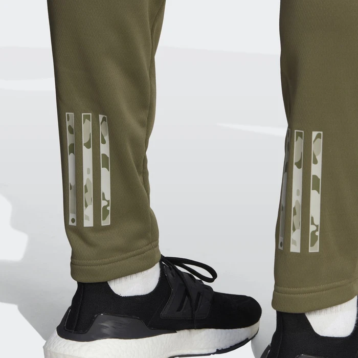 adidas Train Essentials Seasonal Woven Trainingshose lang olive strata/pulse lime (Herren)