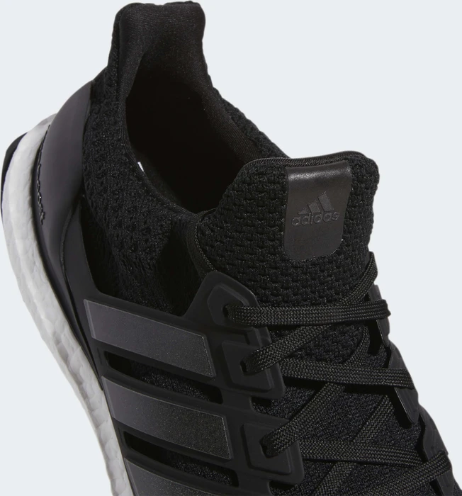 adidas Ultraboost DNA 5.0 core black/beam green (Herren)