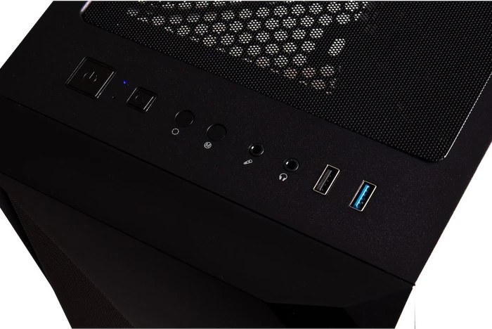 Hyrican Striker 2740, Ryzen 7 5700X, 16GB RAM, 480GB SSD, GeForce RTX 5060