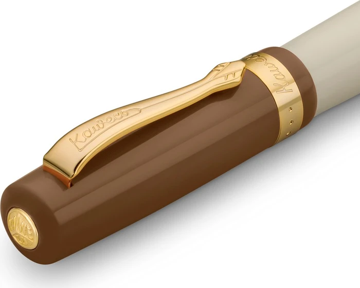Kaweco Student 20's Jazz creme/braun, rechte Hand, breit