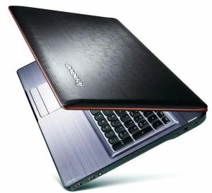 Lenovo IdeaPad Y570, Core i5-2430M, 4GB RAM, 500GB HDD, GeForce GT 555M, DE