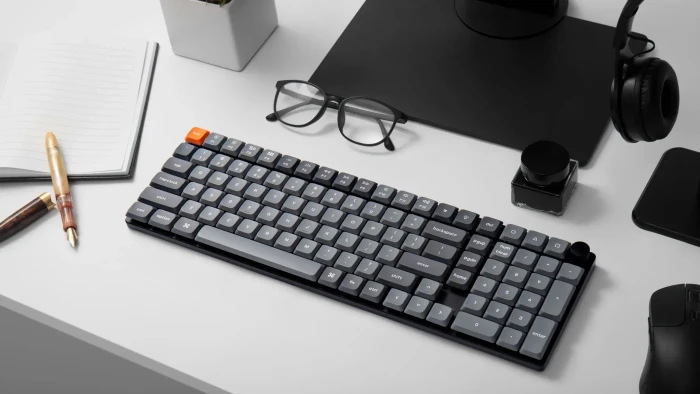 Keychron K17 Max, grau, LEDs RGB, Gateron LOW PROFILE 2.0 RED, USB/Bluetooth, US