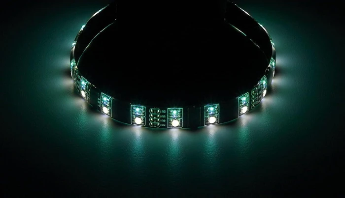 CableMod WideBeam Hybrid LED Strip, RGB beleuchtet, 30cm