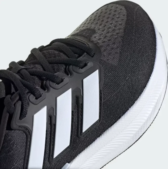 adidas Ultrabounce 5 core black/cloud white (Herren)