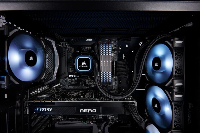 Corsair Carbide Series 275Q schwarz, schallgedämmt