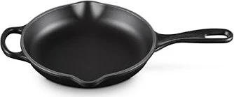Le Creuset Signature Gusseisen Brat-/Servierpfanne rund 20cm schwarz matt
