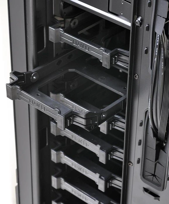 Lian Li PC-K6 schwarz