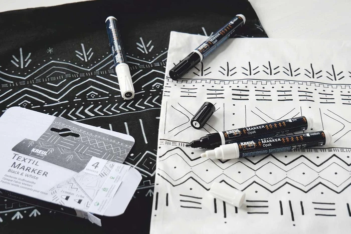 Kreul Textil Marker Opak Black & White 4 Farben/schwarz, 4er-Set