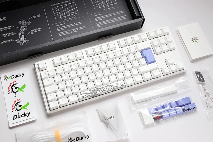 Ducky One 3 TKL PBT, LEDs RGB, Pure White, MX RGB BROWN, USB, DE