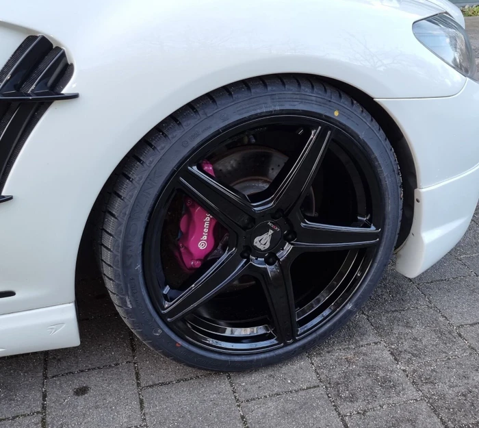 Axxion Super Concave AX7 9.0x20 5/112 ET35 (verschiedene Farben)