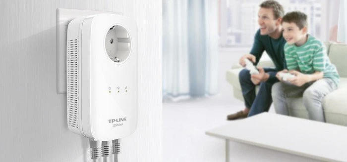 TP-Link Powerline AV1300 Passthrough Starter Kit, HomePlug AV2, 3x RJ-45, 2er-Pack