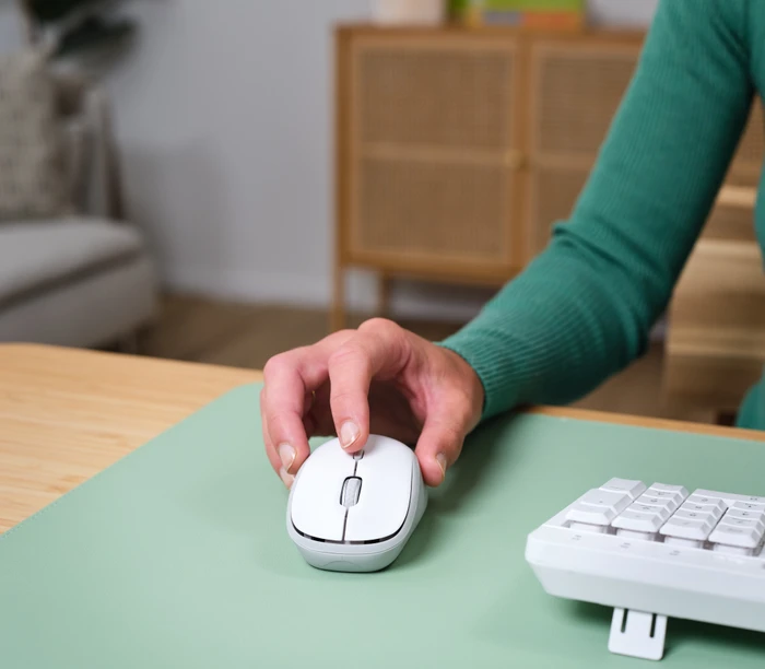 Trust Yvi+ Compact Multi-Device Wireless Mouse weiß, USB/Bluetooth