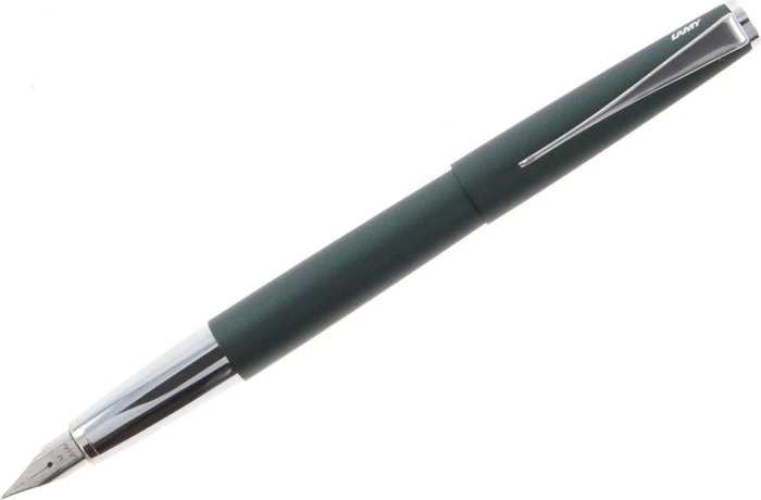 Lamy studio racing green, rechte Hand, mittel