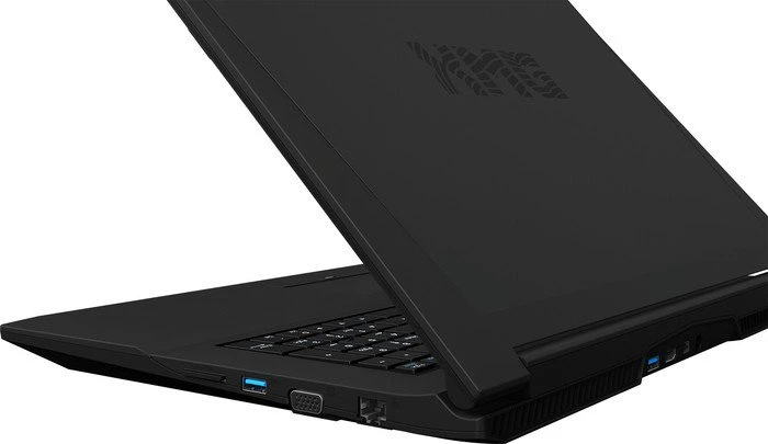 Schenker XMG A716-1of, Core i7-6700HQ, 8GB RAM, 250GB SSD, 1TB HDD, GeForce GTX 970M, DE
