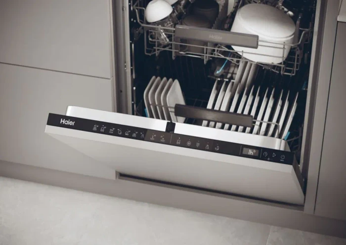 Haier Serie 6 XIT 6C3TB3B Großraum-Geschirrspüler