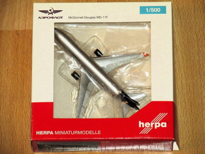 Herpa American Airlines Boeing 787-8 Dreamliner N816AA