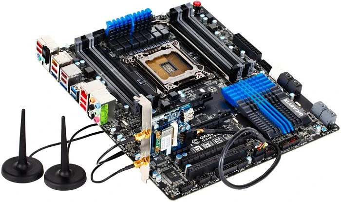 GIGABYTE GA-X79-UD5 (Intel 2011-0)