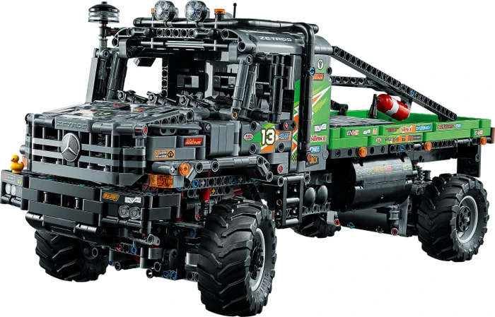 LEGO Technic - 4x4 Mercedes-Benz Zetros Offroad-Truck