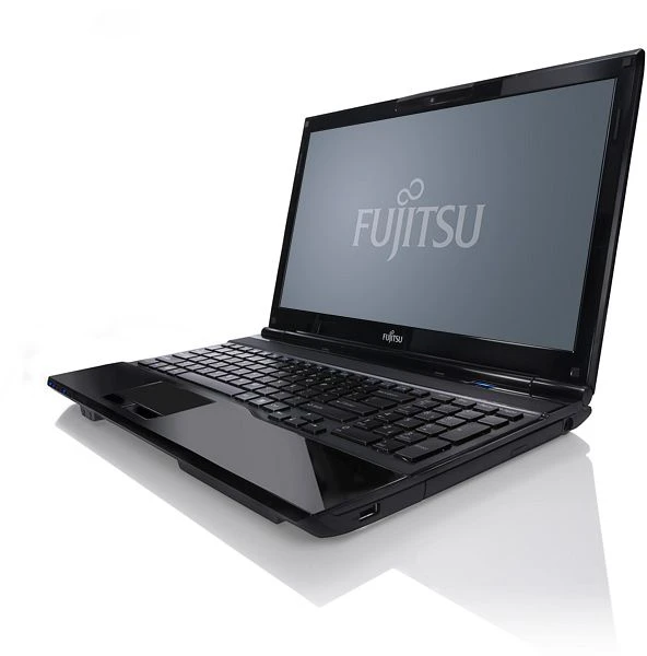 Fujitsu Lifebook AH532 GFX, Core i5-3210M, 8GB RAM, 750GB HDD, GeForce GT 640M, DE