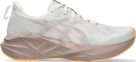 Asics Novablast 5 white/fawn (Damen)