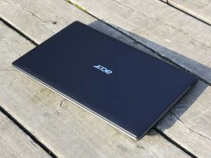 Acer Aspire 5560G-83508G50Mnk, schwarz, A8-3500M, 8GB RAM, 500GB HDD, Radeon HD 6720G2, DE
