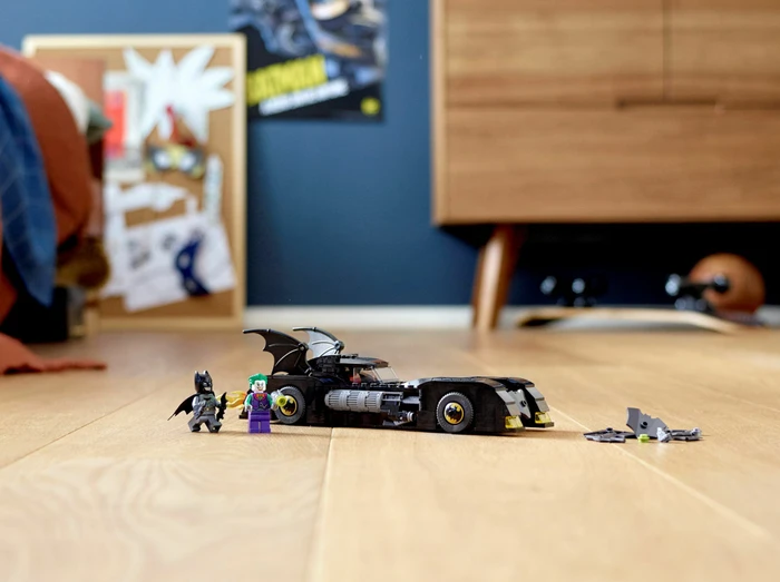 LEGO DC Universe Super Heroes - Batmobile Verfolgungsjagd mit dem Joker