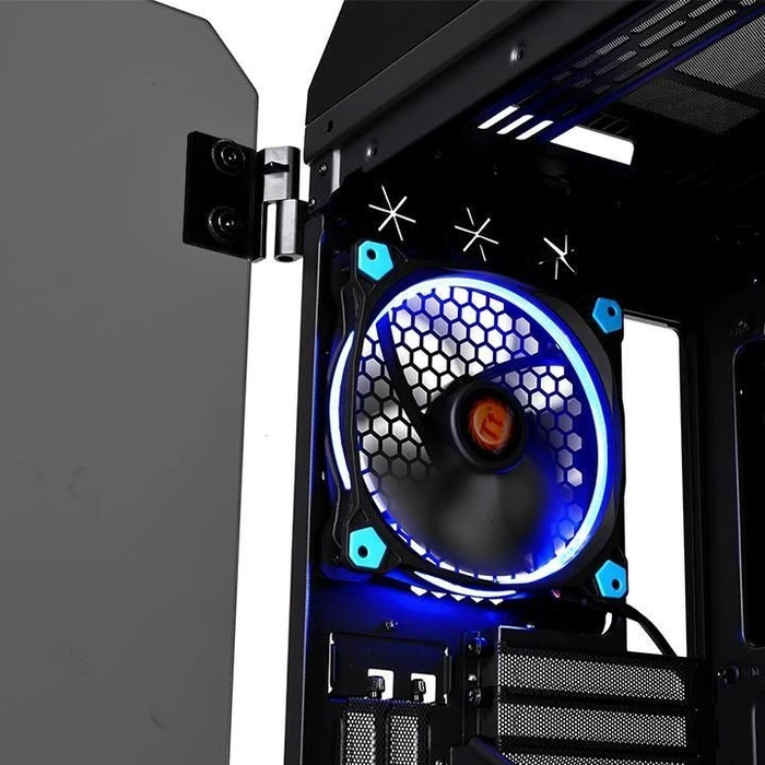 Thermaltake View 71 TG, Glasfenster