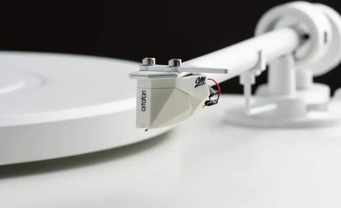 Pro-Ject T1 White Edition