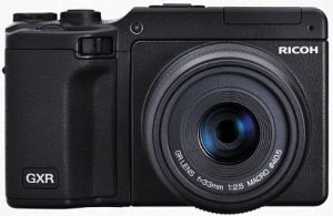RICOH GXR mit Objektivmodul S10 24-72mm
