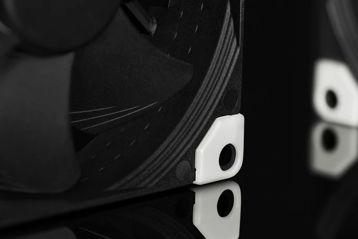 Noctua NA-SAVP5 chromax.white Anti-Vibrations-Pads für 80/92mm Lüfter, weiß, 16er-Pack