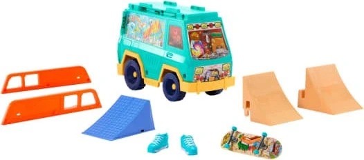 Mattel Hot Wheels Skate Tony Hawk Skatervan