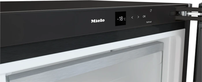Miele FNS 4782 D blacksteel