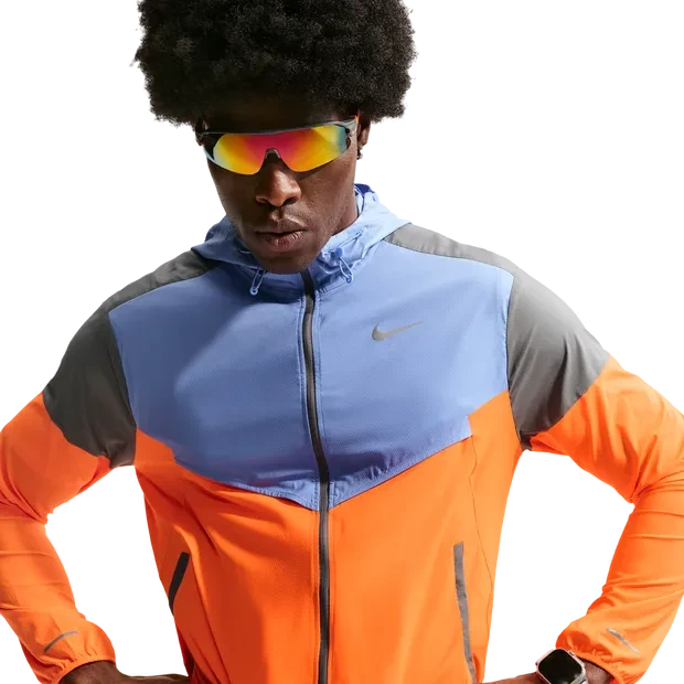 Nike Impossibly Light Windrunner Laufjacke (Herren)