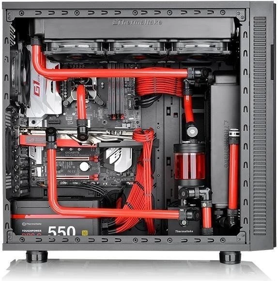 Thermaltake Suppressor F31, schallgedämmt