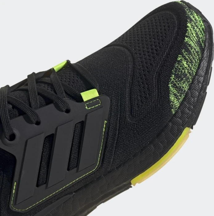 adidas Ultraboost 22 core black/solar yellow (Herren)