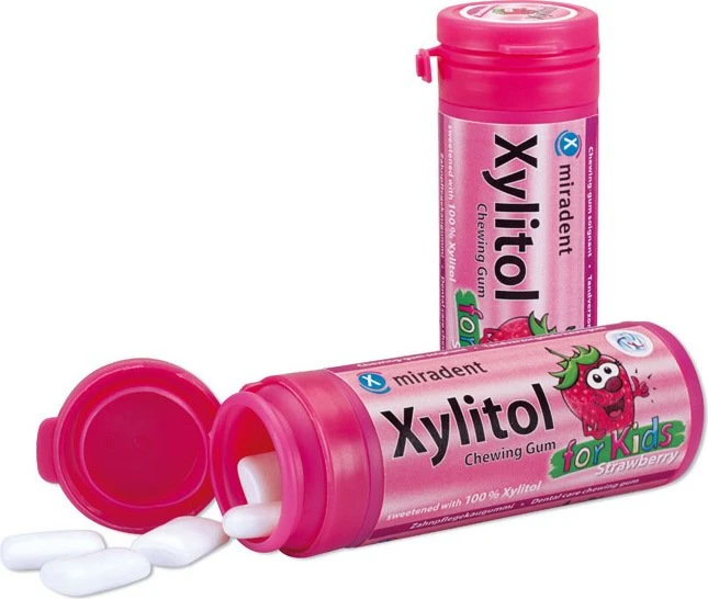 Miradent Xylitol for Kids Zahnpflegekaugummis Erdbeere, 30g