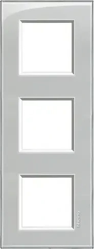Bticino Livinglight Abdeckrahmen 3-fach, eisgrau