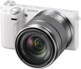 Sony Alpha NEX-5R weiß mit Objektiv E 18-55mm 3.5-5.6 OSS