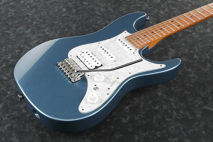 Ibanez AZ2204 ICM Ice Blue Metallic